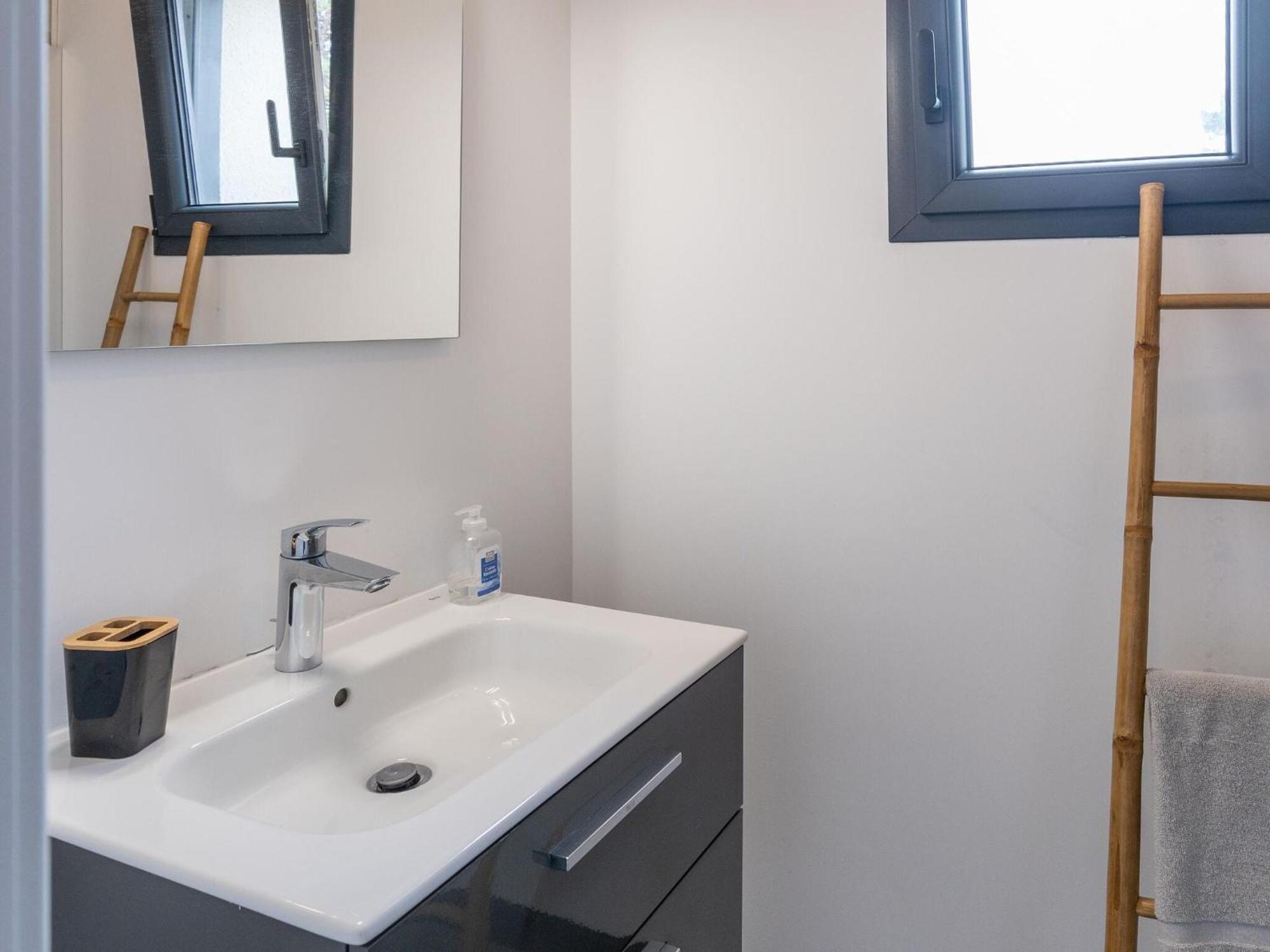 Saint-Germain-sur-Ay Attractive Holiday Home Near The Normandy Beach מראה חיצוני תמונה