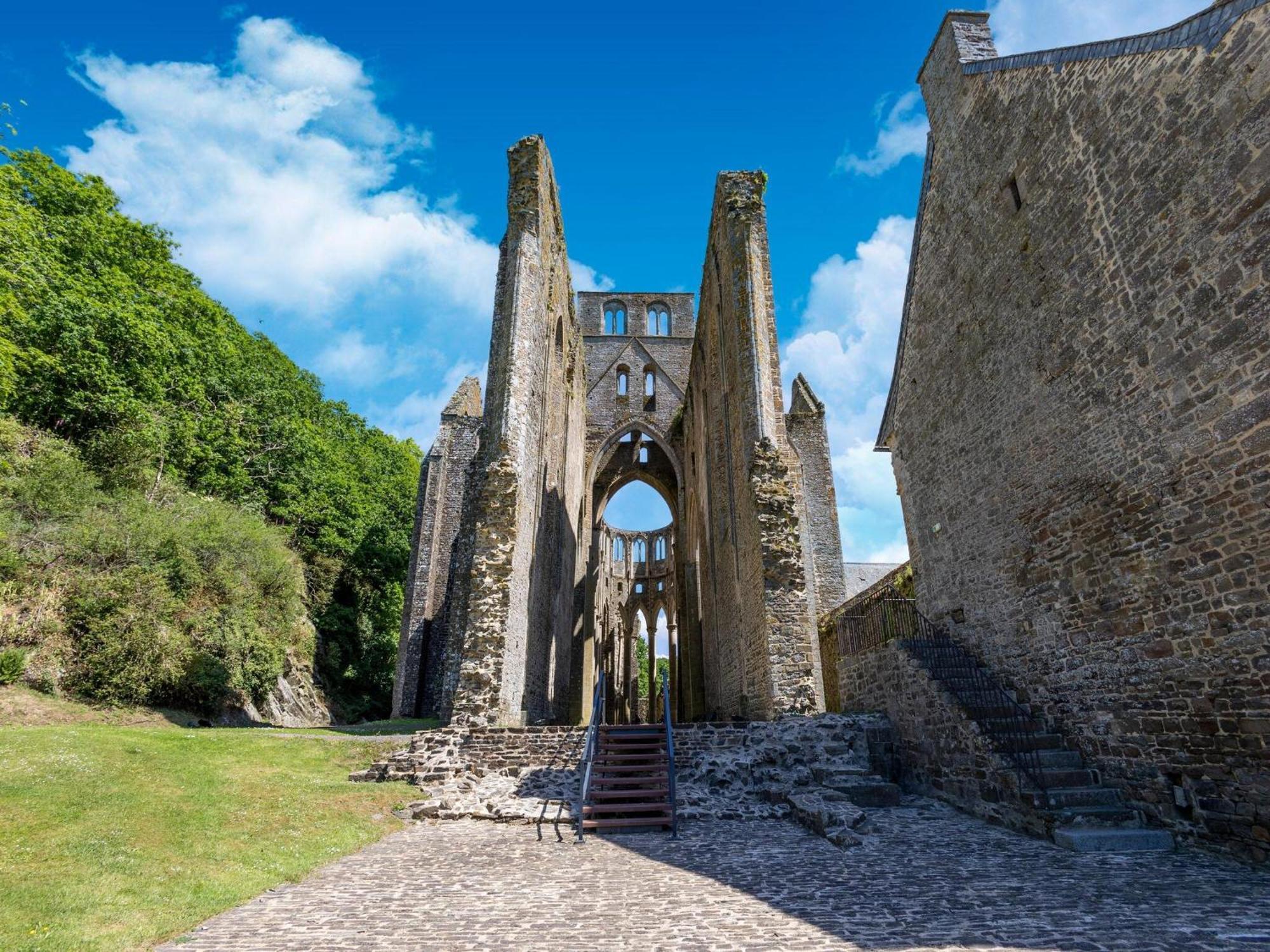 Saint-Germain-sur-Ay Attractive Holiday Home Near The Normandy Beach מראה חיצוני תמונה