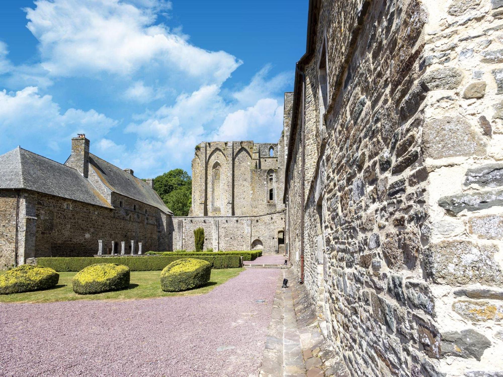 Saint-Germain-sur-Ay Attractive Holiday Home Near The Normandy Beach מראה חיצוני תמונה